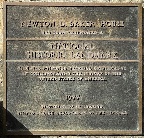 Plaque